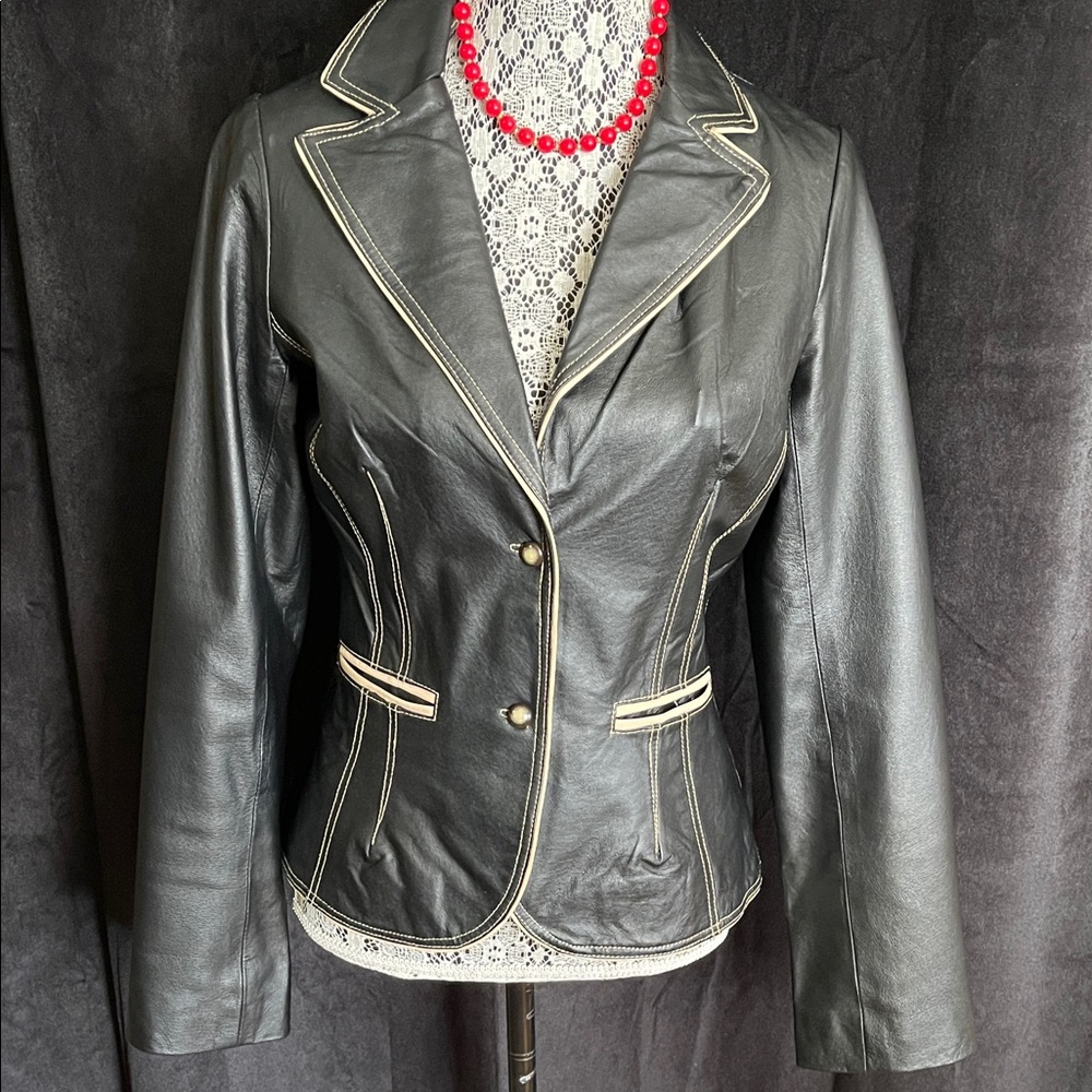 Women's Black Leather Blazer with Contrast Stitching - Picture 9 of 9